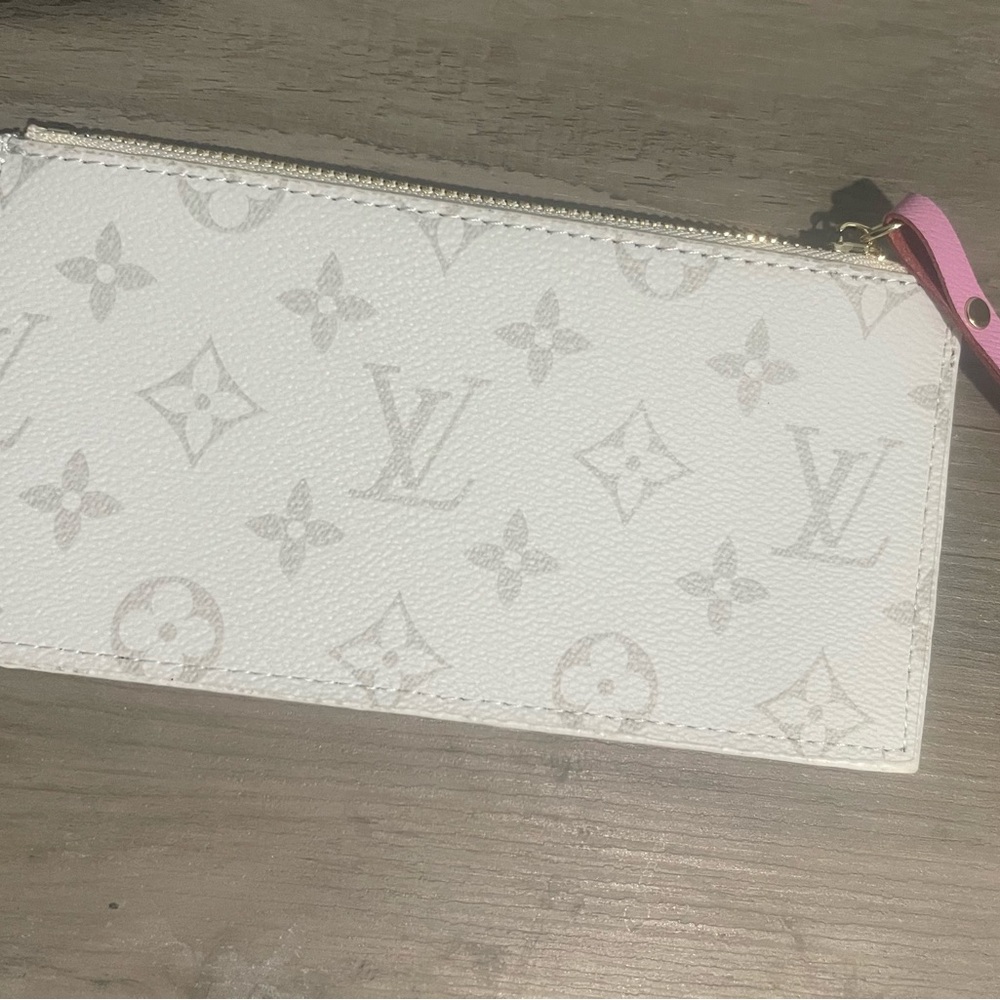 Elegant White and Grey Monogram Pochette